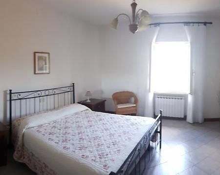 شقة Casa Stefania Lorano المظهر الخارجي الصورة